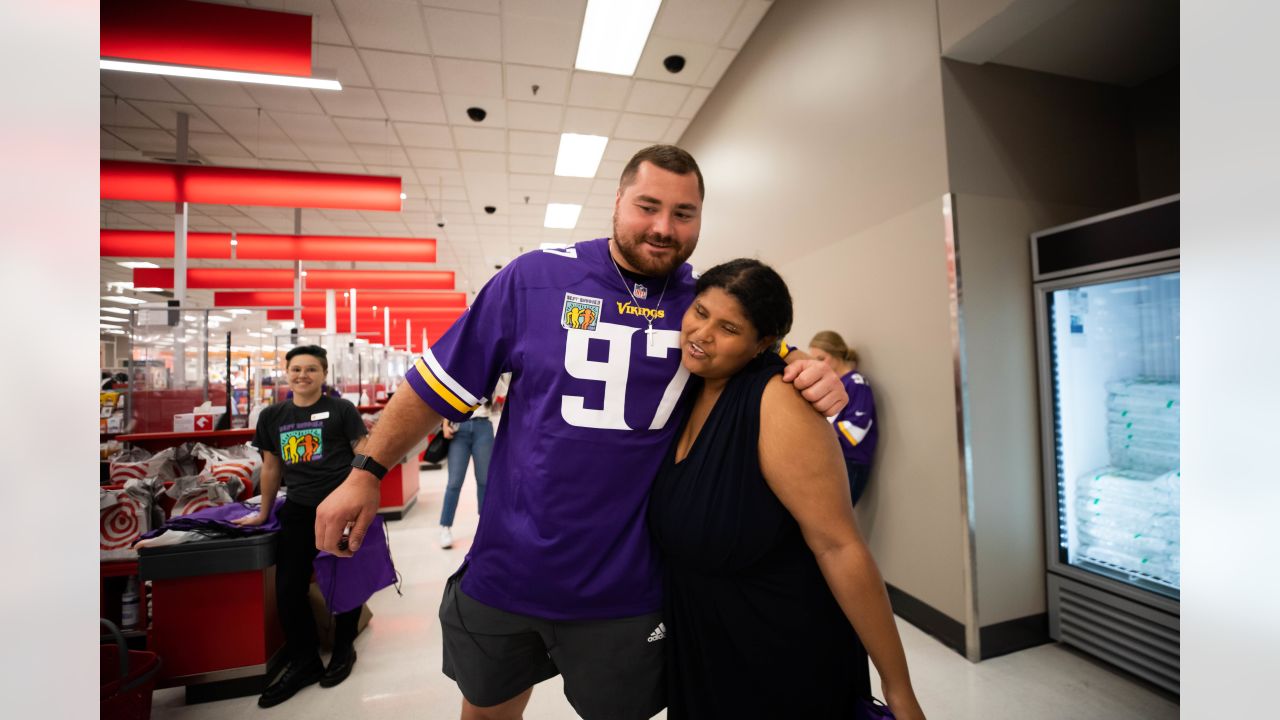 Harrison Phillips Lifting Up Best Buddies with Hippy Feet Clothing Line