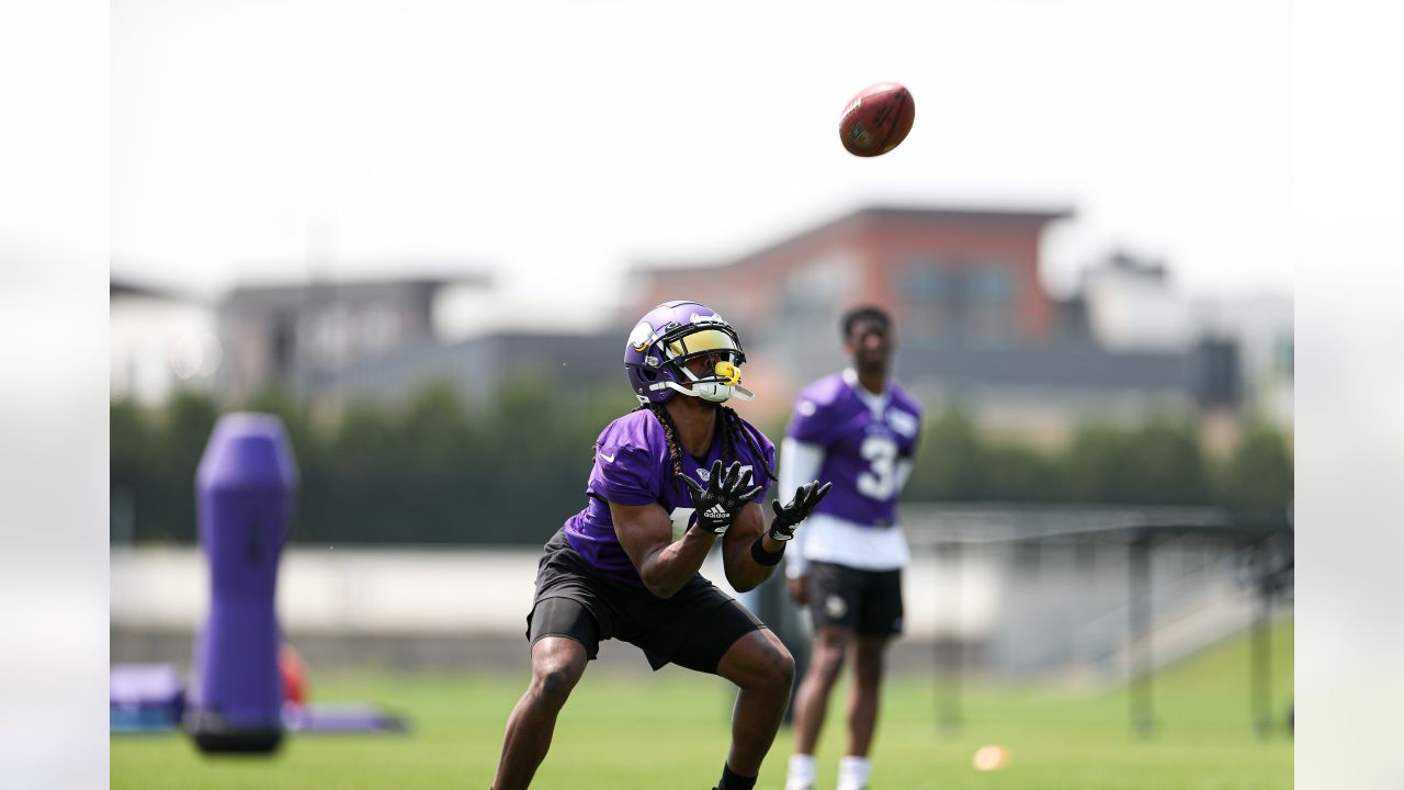 Vikings DC Brian Flores turning heads at OTAs