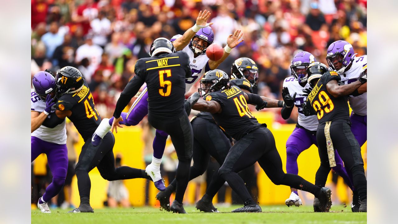 Vikings perform nifty bowling celebration after Harrison Smith's