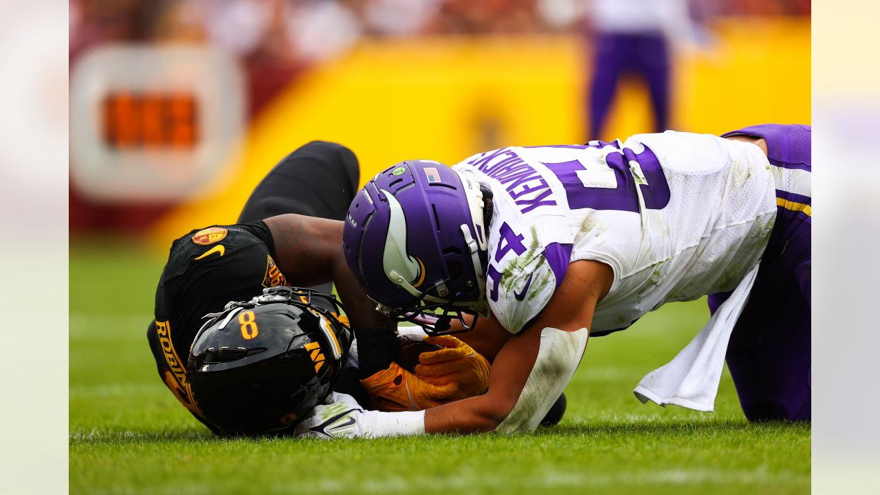 Adam Thielen moves up team reception charts in win over Arizona