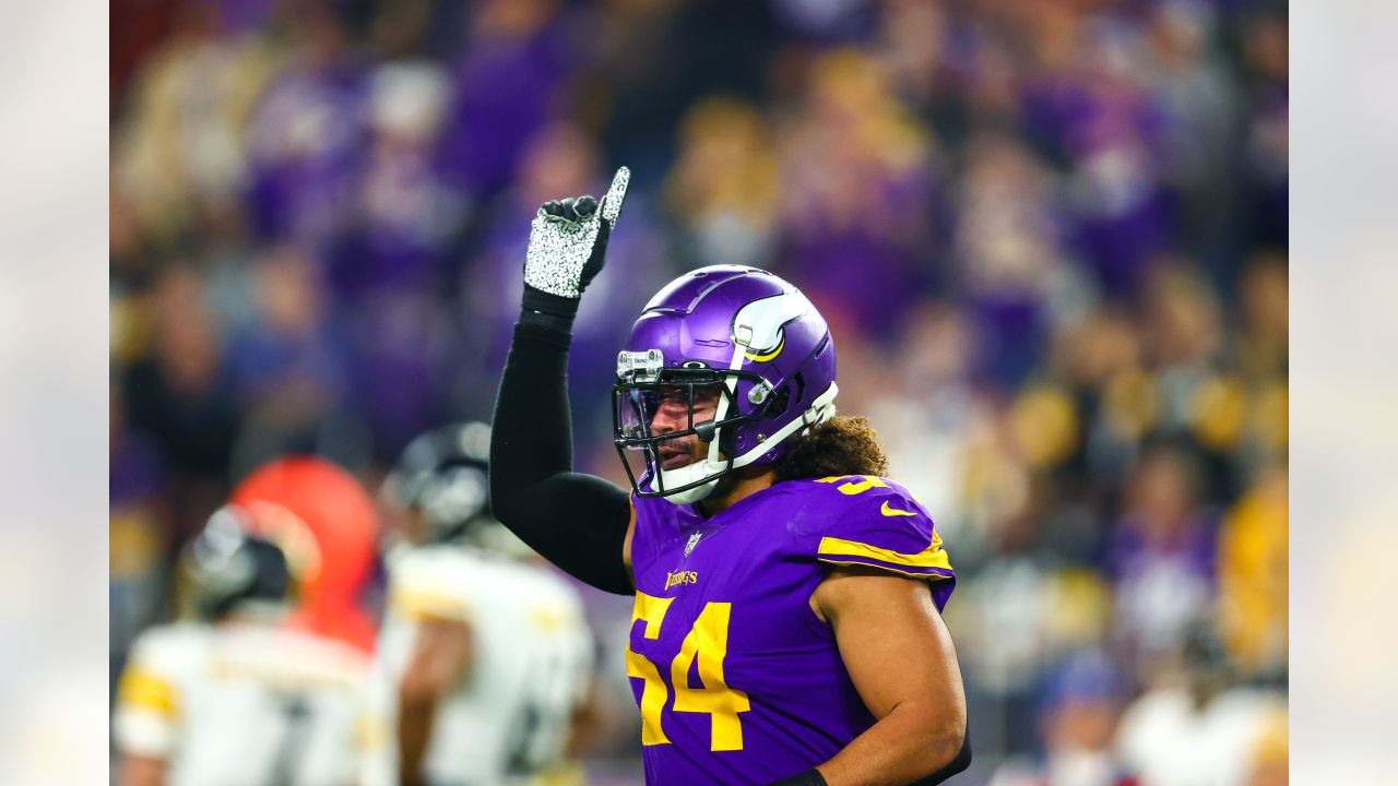 Minnesota Vikings defensive tackle Armon Watts engulfs Pittsburgh Steelers  quarterback Ben Roethlisberger for 9-yard sack