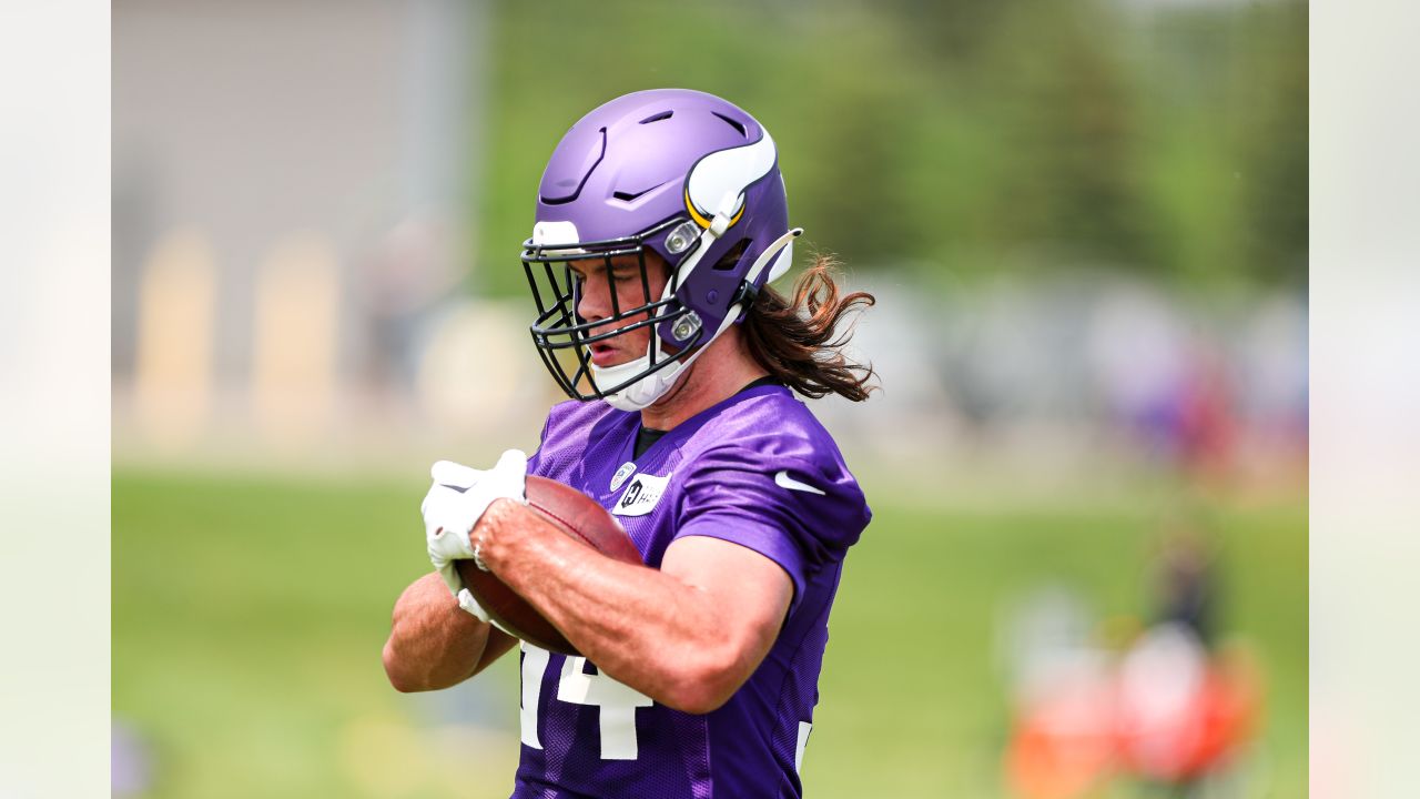 Vikings S Lewis Cine adamant he will play in 2023