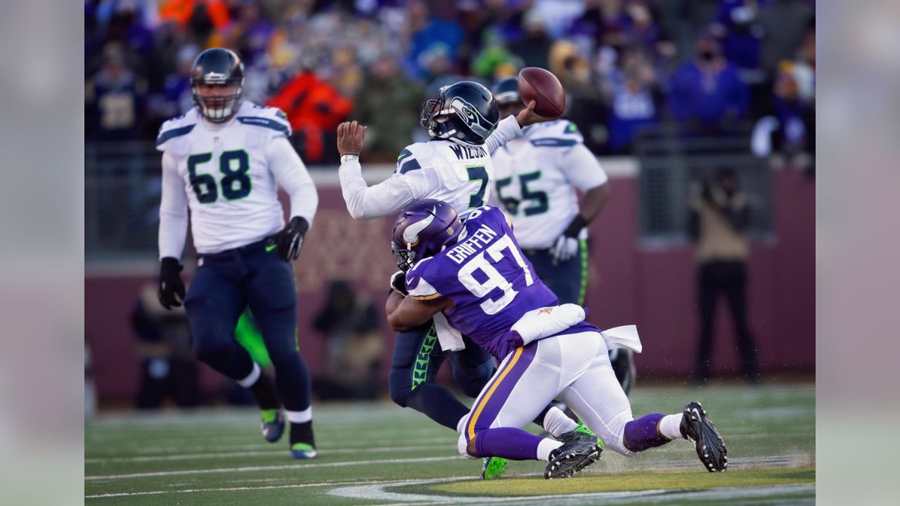 Seahawks, Vikings to use specially designed underwear for frigid wild-card  game