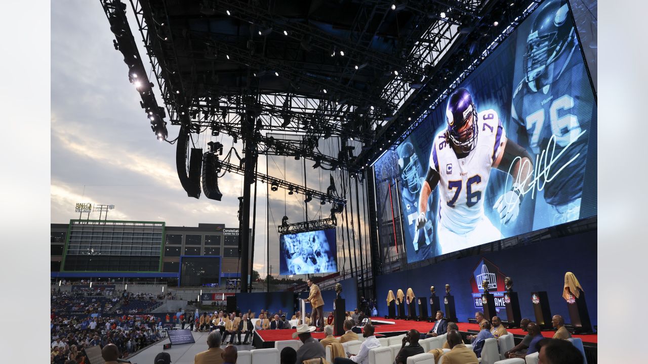 Pro Football Hall of Fame on X: Recently placed on display at the Hall:  record-breaking artifacts from TEs @gkittle46 and @ZERTZ_86 from the 2018  season. Kittle set the new single season record