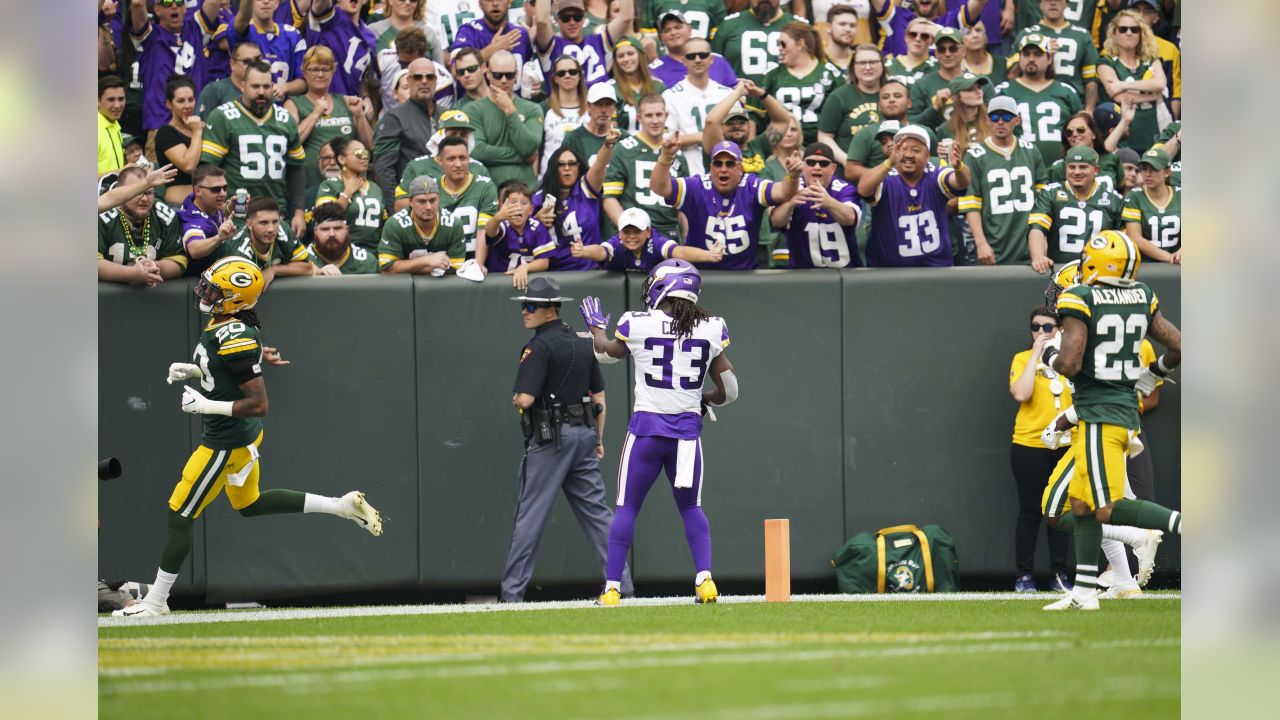 Here's how experts saw the offensive pass interference call on the Vikings  against Packers