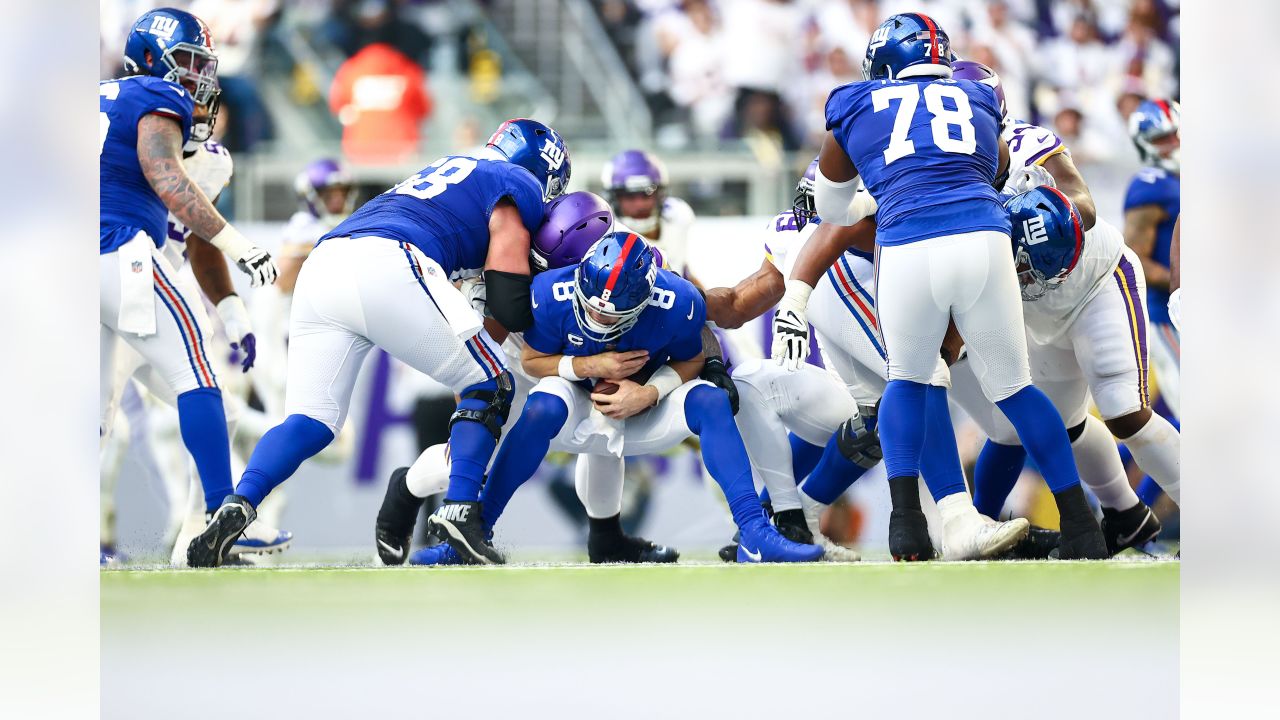 Greg Joseph's 61-yard field goal as time expires lifts Vikings over Giants  27-24