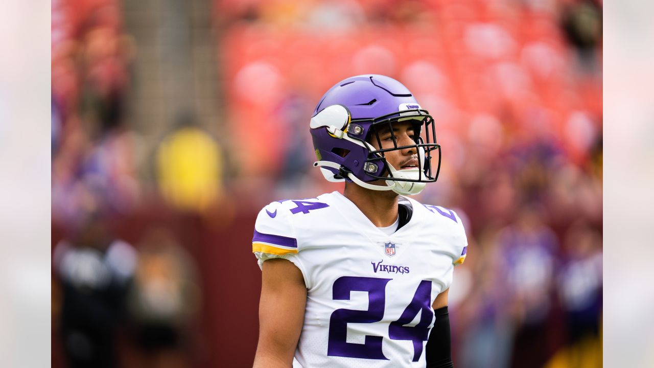 Adam Thielen Records 500th Career Reception vs. Commanders