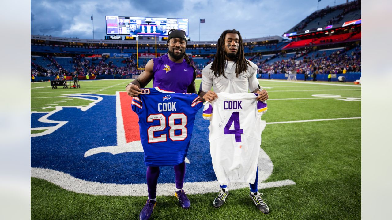 Lamar Jackson x Dalvin Cook Jersey Swap, Nothing but respect between these  2 playmakers 