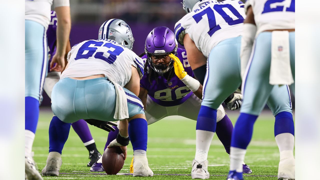 Minnesota Vikings defensive lineman Armon Watts in action against