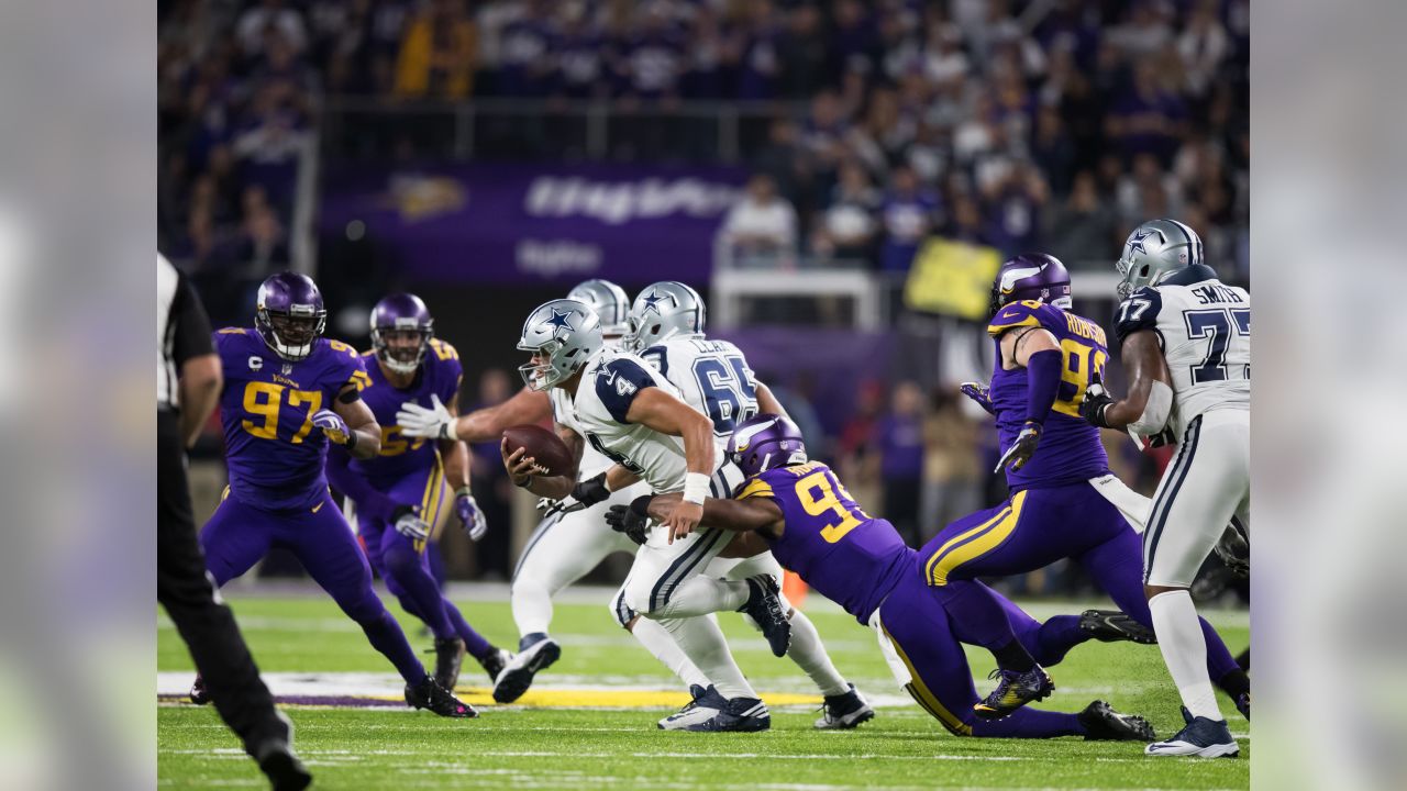 NFL Expert Picks: Vikings Favored Over Cowboys