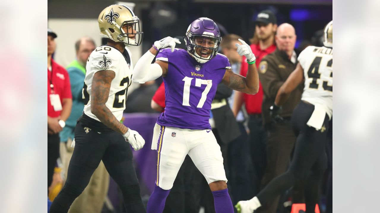 Vikings stun Saints, 29-24, with 61-yard touchdown on last play - CBS News