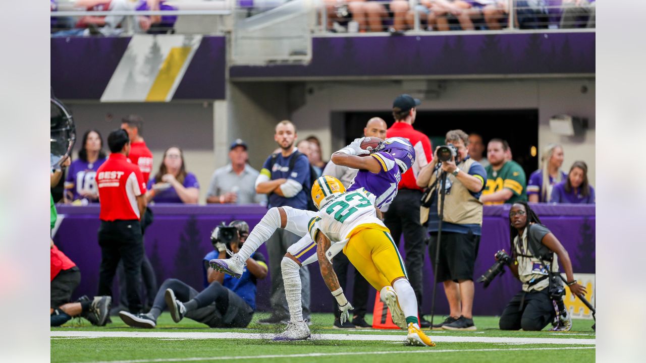 Danielle Hunter, Za'Darius Smith flex their muscles in smashing debut of  'Edge Department'