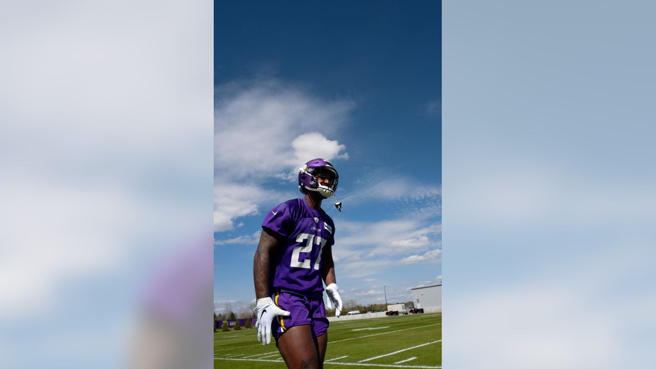 Vikings' Diggs hoping to match success of younger brother - West Central  Tribune