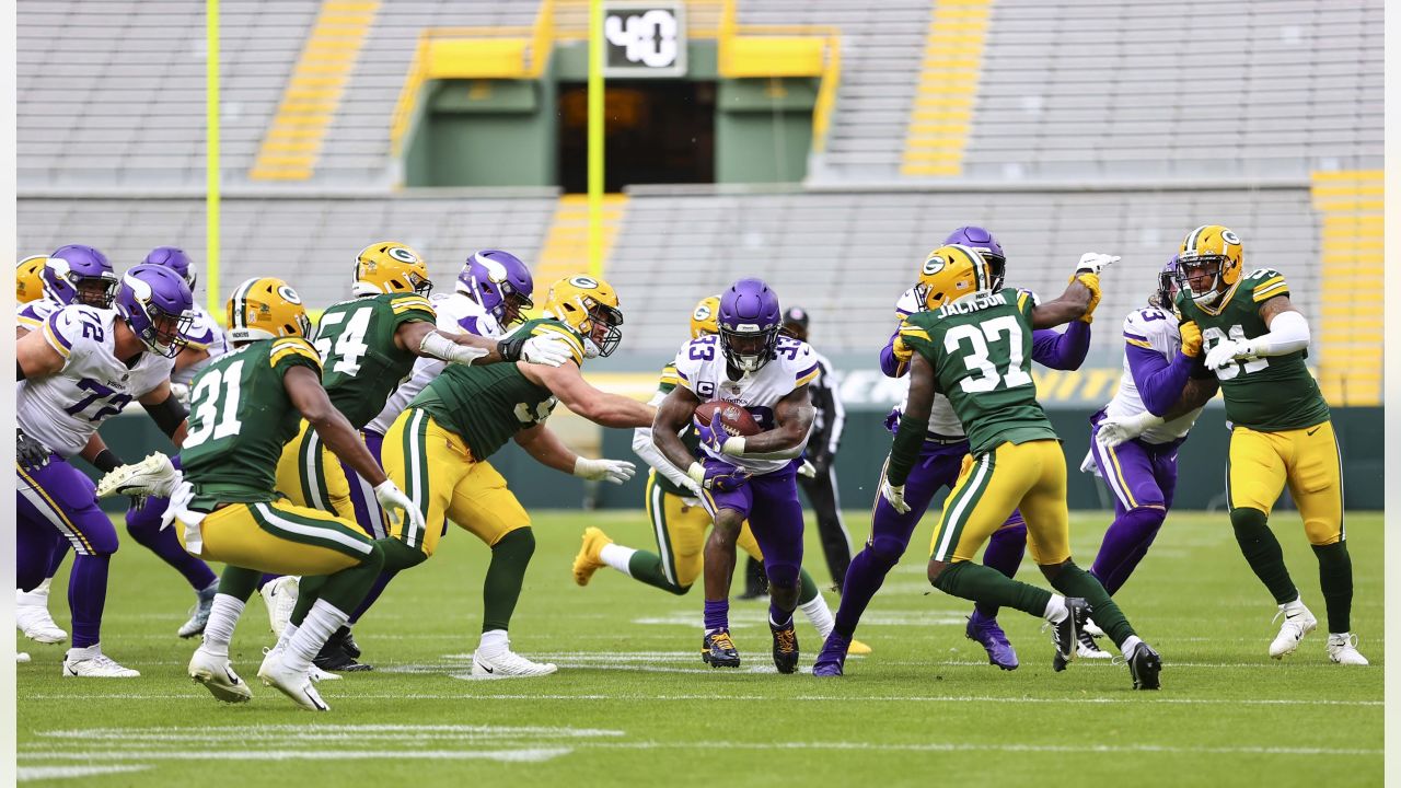 Vikings defeat Packers 28-22 behind four Cook touchdowns