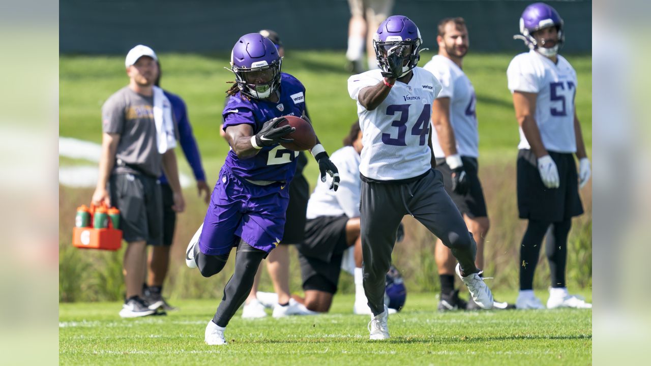 3 Observations: Byron Buxton Visits Diggs, Vikings at Final Camp Practice