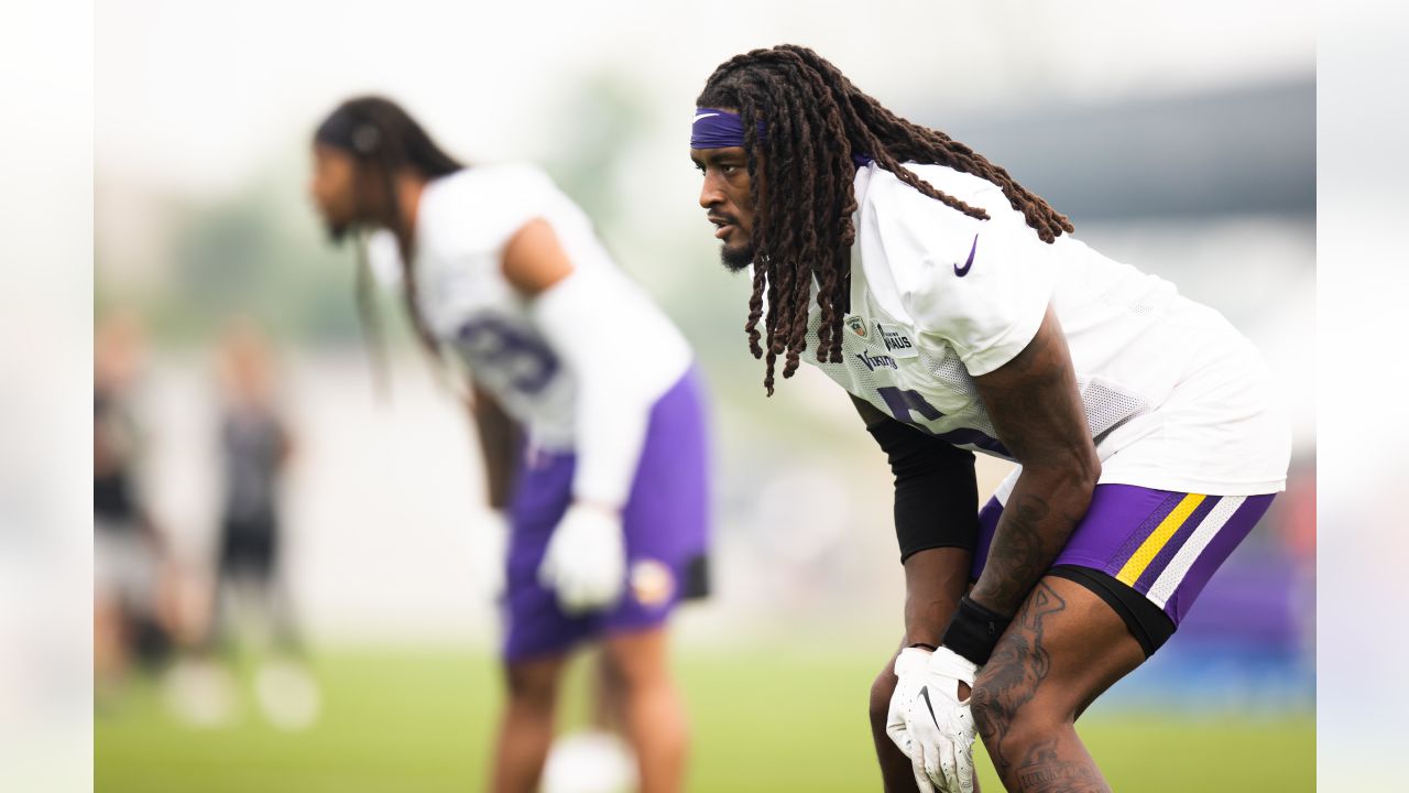 Minnesota Vikings guard Oli Udoh (74) blocks during an NFL football game  against the Baltimore Ravens, Sunday, Nov. 07, 2021 in Baltimore. (AP  Photo/Daniel Kucin Jr Stock Photo - Alamy