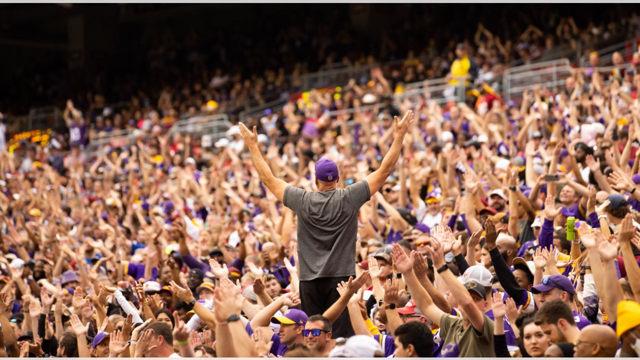 Minnesota Vikings Impeded by Crowd Noise From Home Fans on Chaotic