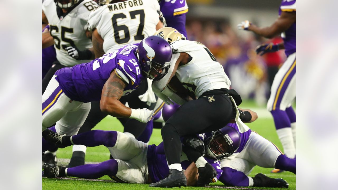 Vikings stun Saints, 29-24, with 61-yard touchdown on last play - CBS News