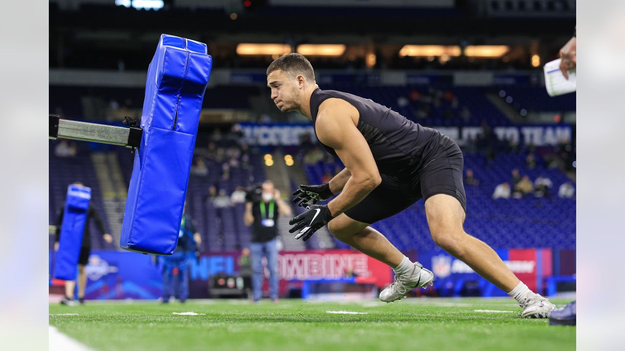 Velus Jones' 40-yard dash at NFL Scouting Combine ahead of NFL draft