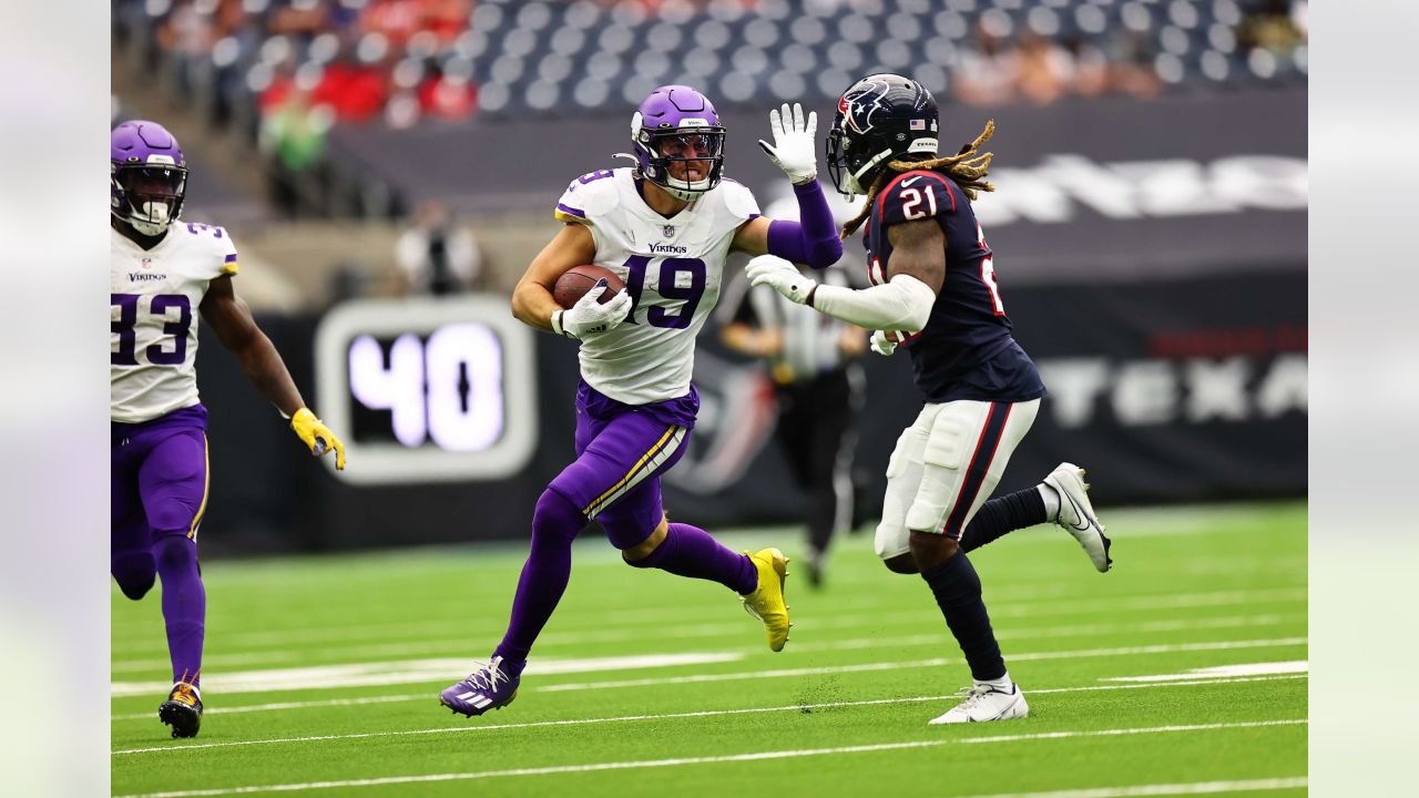 Jack  on Twitter: RT @NFL: .@Vikings CB Cameron Dantzler is dedicating  this season to his late friend, Jeff Gladney. ❤️