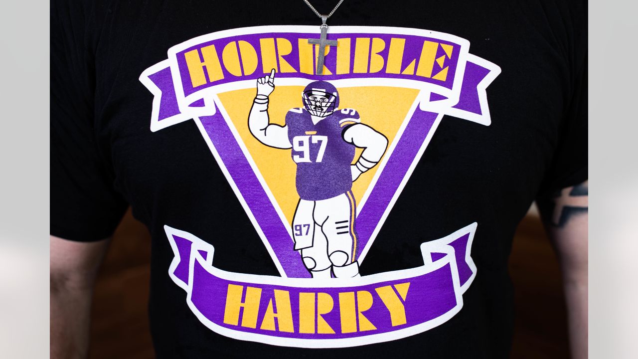 Son of 'Purple Lady' and a Vikings fan, Harrison Phillips fits in quickly  in Minnesota