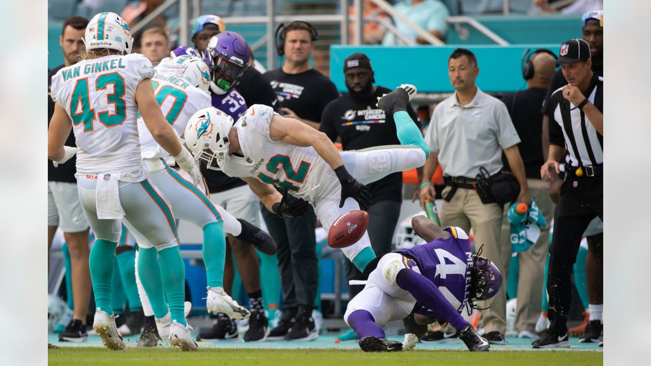 NFL: Dolphins beat Vikings on blocked punt, safety in final minute - Duluth  News Tribune