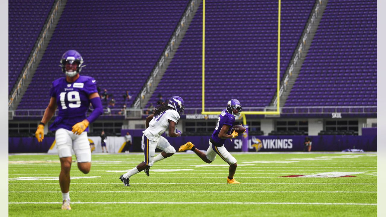 Vikings practice at U.S. Bank Stadium