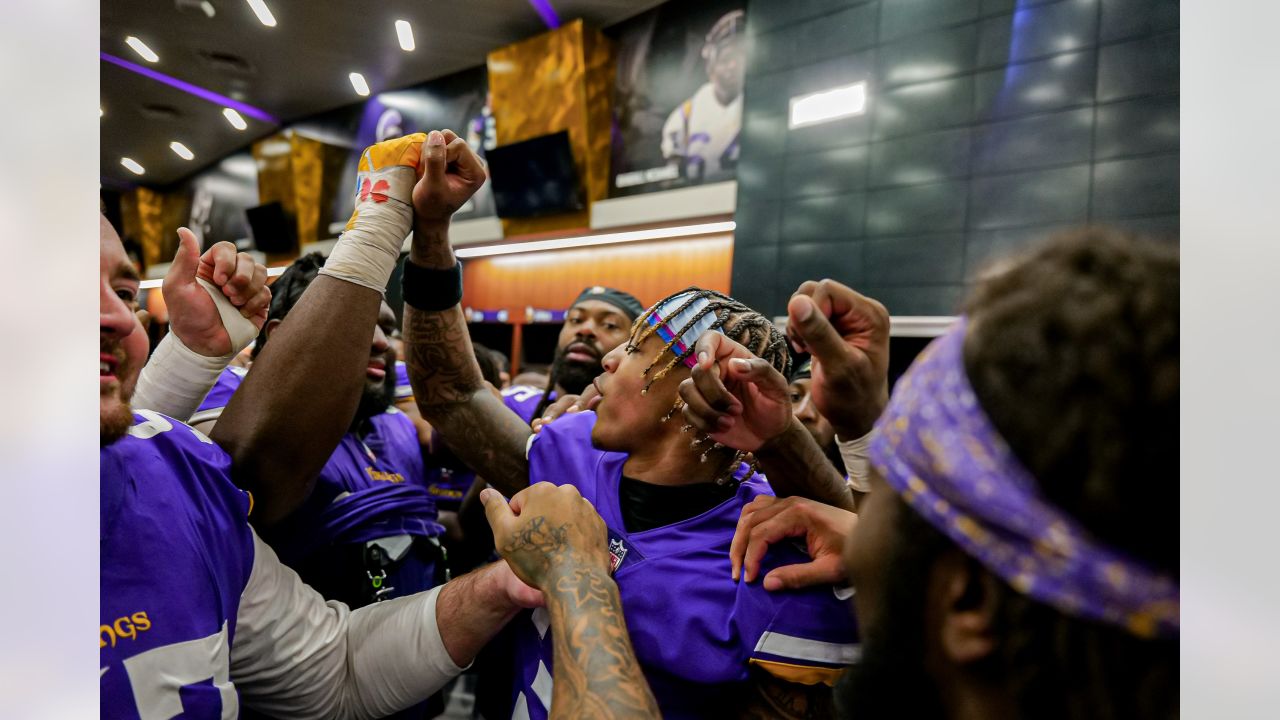 Cousins, Vikings snap to life with late TD, beat Bears 29-22