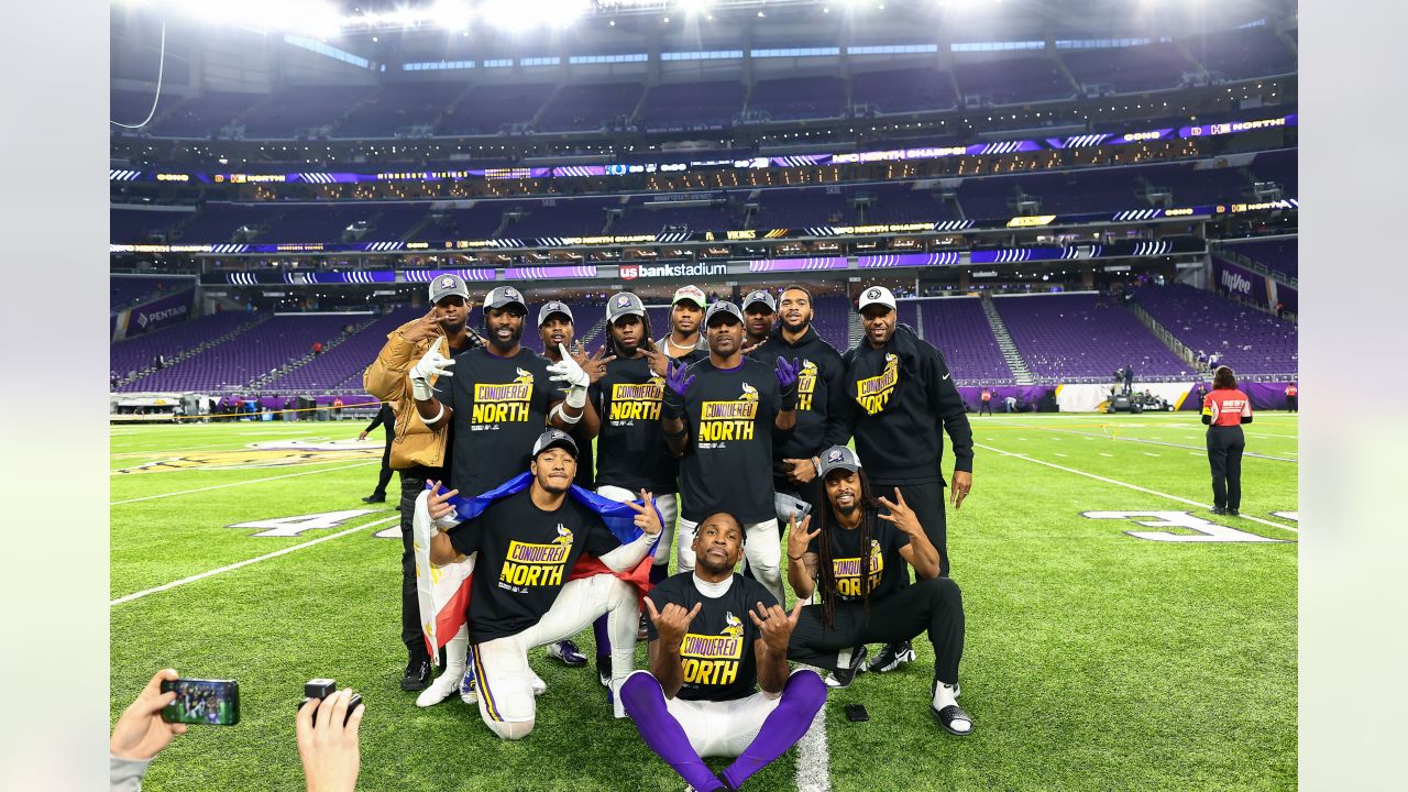 Vikings claim 2 crowns: Comeback, NFC North kings in 39-36 OT win over Colts  North News - Bally Sports