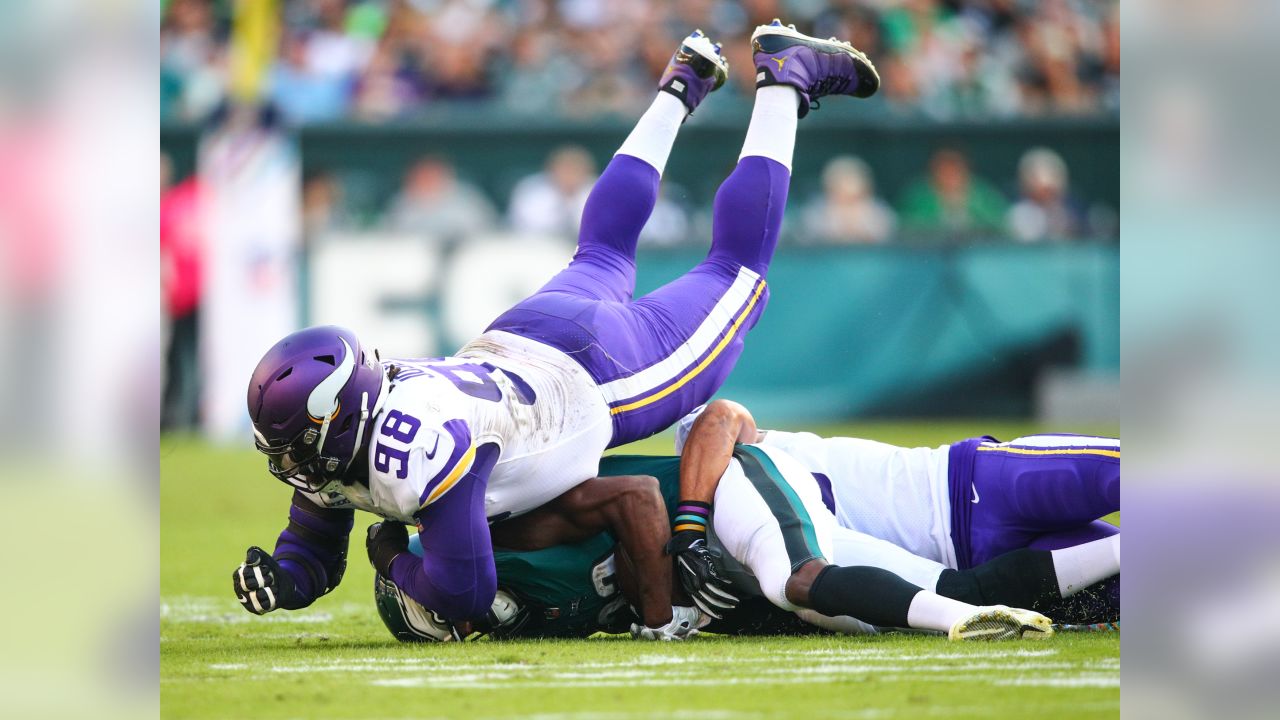 Linval Joseph Limps Through Locker Room and Ducks Media After Vikings  Practice