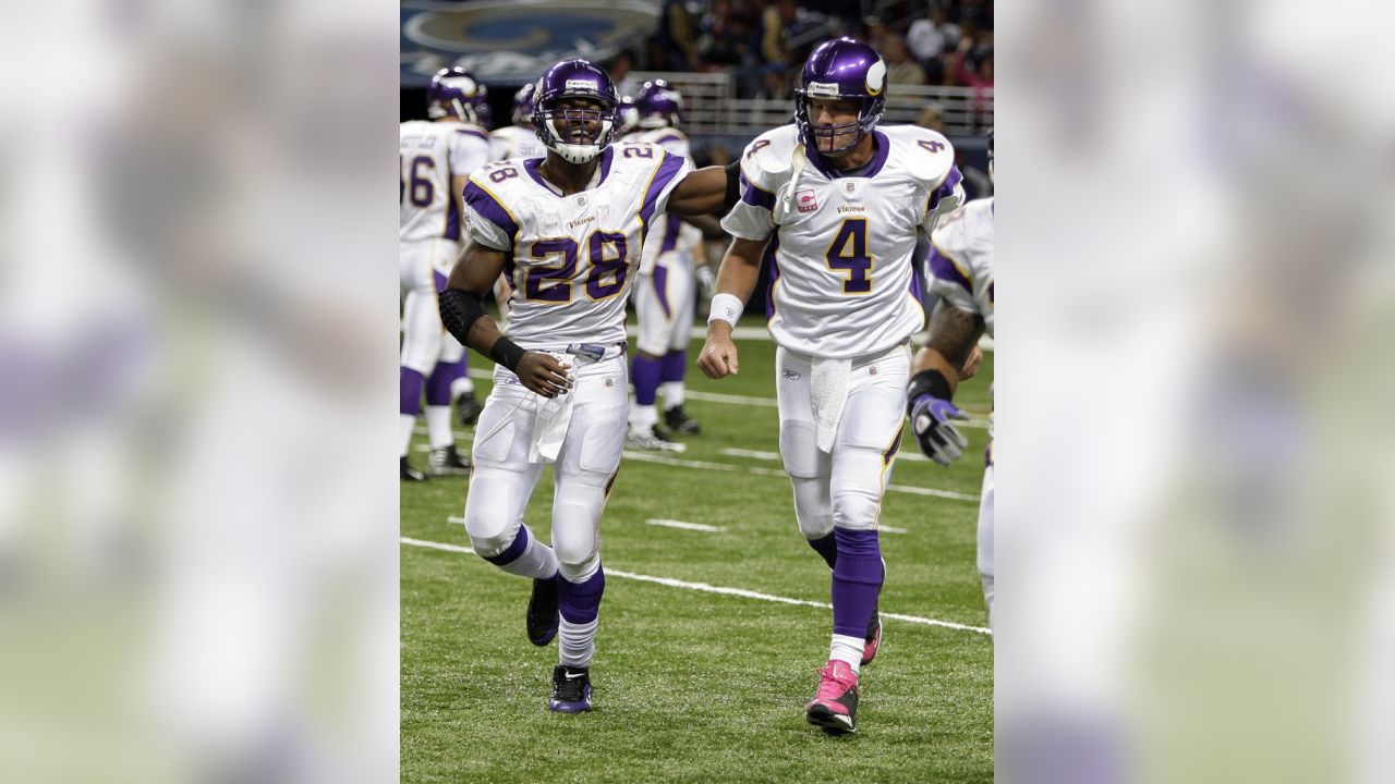 Minnesota Vikings on X: Who was a better free agent signing for the Vikings,  Randall Cunningham or Brett Favre? VOTE:    / X