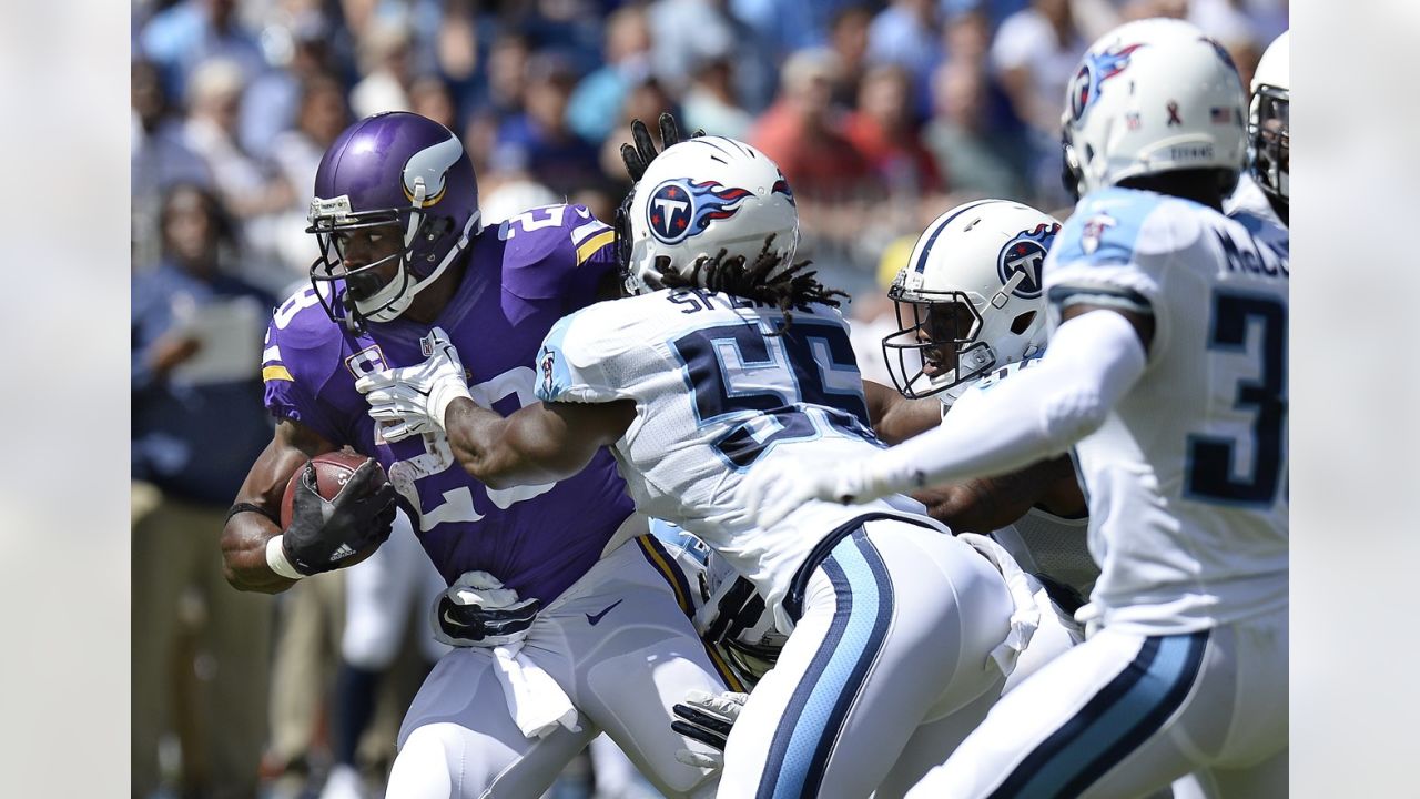 Marcus Mariota Tosses Pick Six to Vikings LB Eric Kendricks