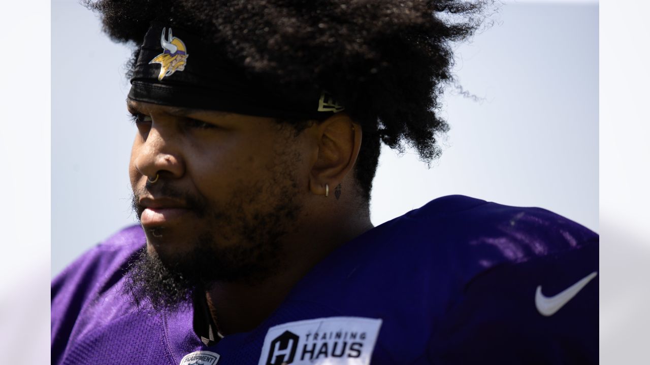 Tennessee Titans linebacker Sam Okuayinonu (59) defends against the  Minnesota Vikings in the first half of a preseason NFL football game,  Saturday, Aug. 19, 2023, in Minneapolis. (AP Photo/Bruce Kluckhohn Stock  Photo - Alamy