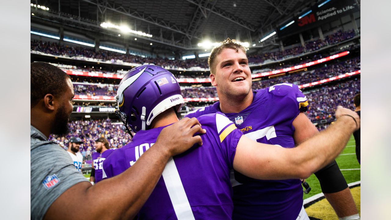 With Christian Darrisaw out, Vikings make big changes on offensive line –  Twin Cities