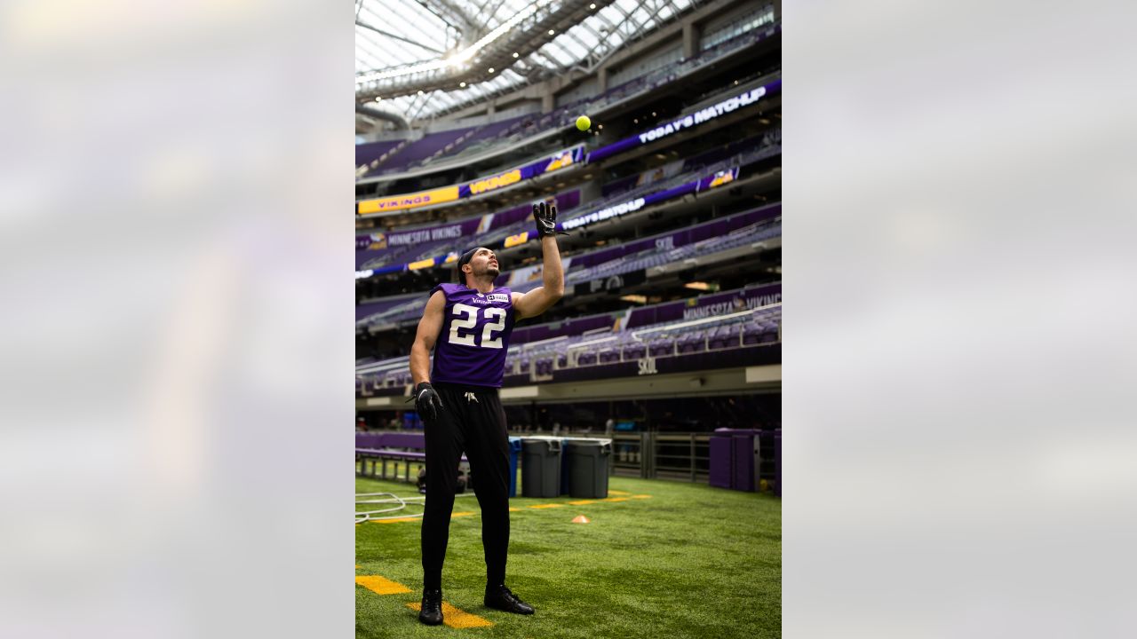 Minnesota Vikings Unveil Purple People Eaters-Era Throwback