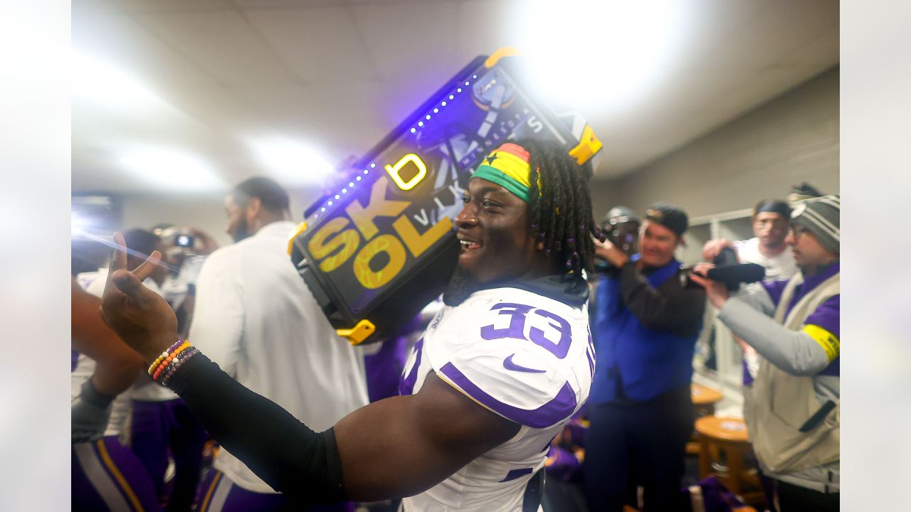 Dalvin Cook & Justin Jefferson Make Special Jersey Swaps After Big Days in  Buffalo
