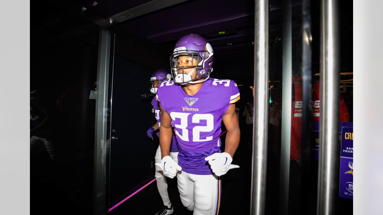 Minnesota Vikings running back Kene Nwangwu (26) during warmups before an  NFL football game against the New York Jets, Sunday, Dec. 4, 2022 in  Minneapolis. (AP Photo/Stacy Bengs Stock Photo - Alamy