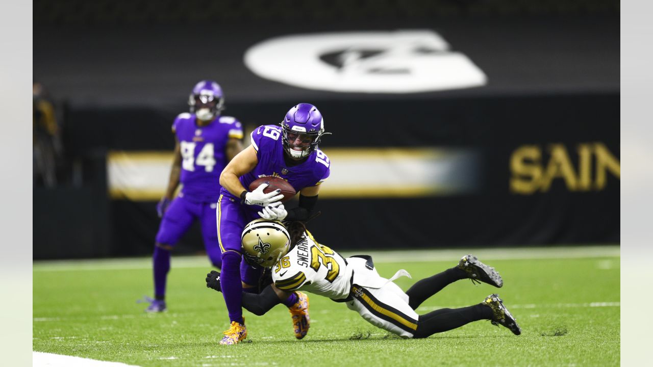 Vikings stun Saints with 61-yard touchdown on last play