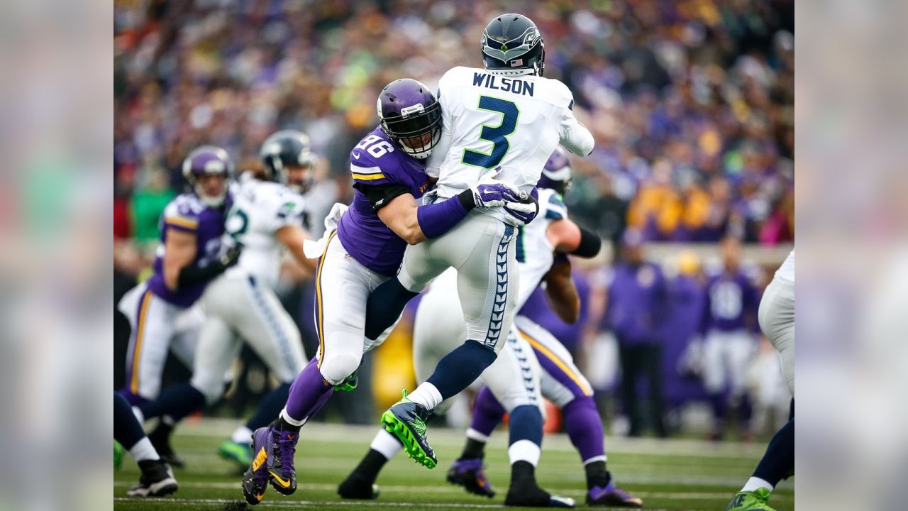 Fan on the Field (4K) at Vikings Seahawks Game HIGH QUALITY 9-26