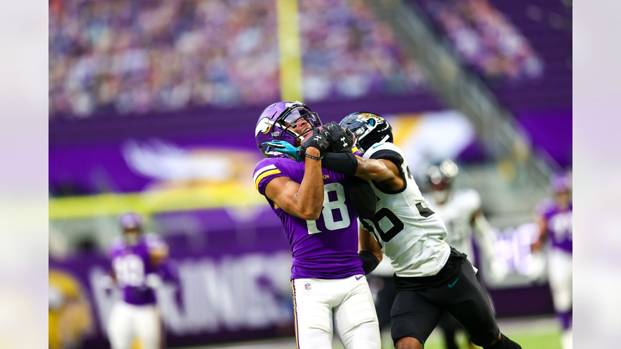 Vikings fullback C.J. Ham honors his mom with custom-designed cleats – Twin  Cities