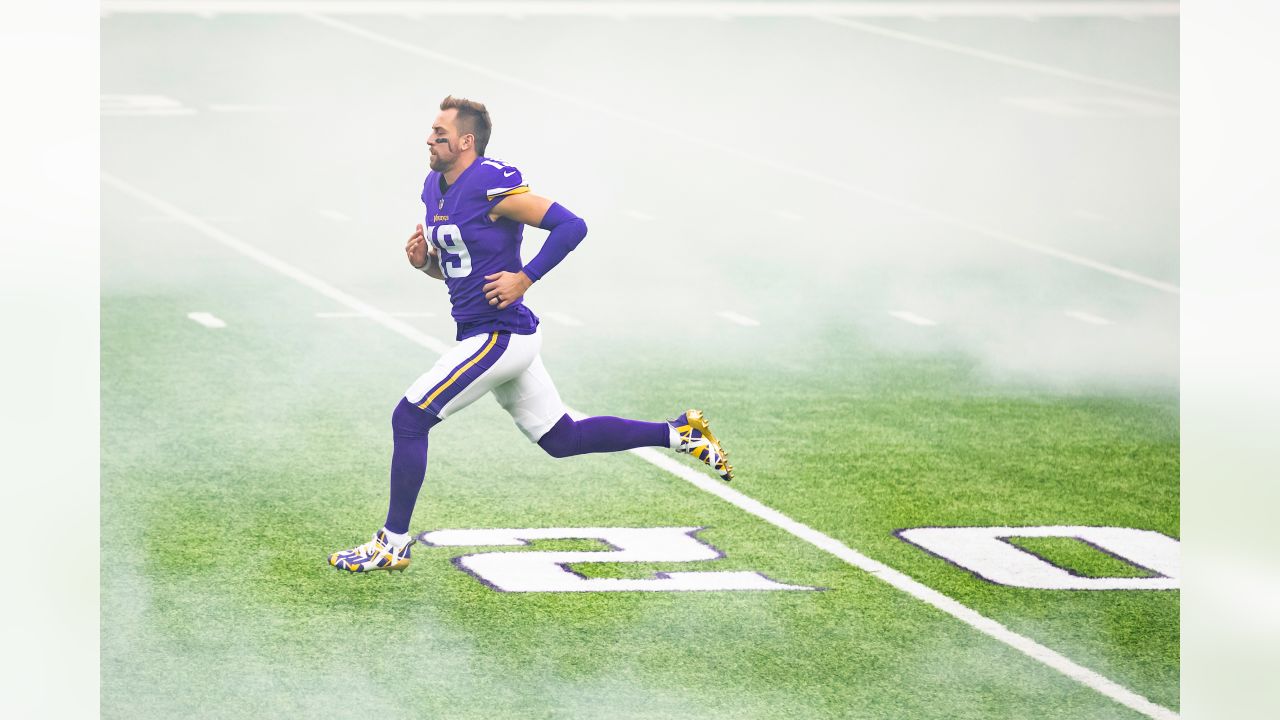 Minnesota Vikings wide receiver Chad Beebe heads to the practice field  during the NFL football team's training camp Monday, July 29, 2019, in  Eagan, Minn. (AP Photo/Jim Mone Stock Photo - Alamy