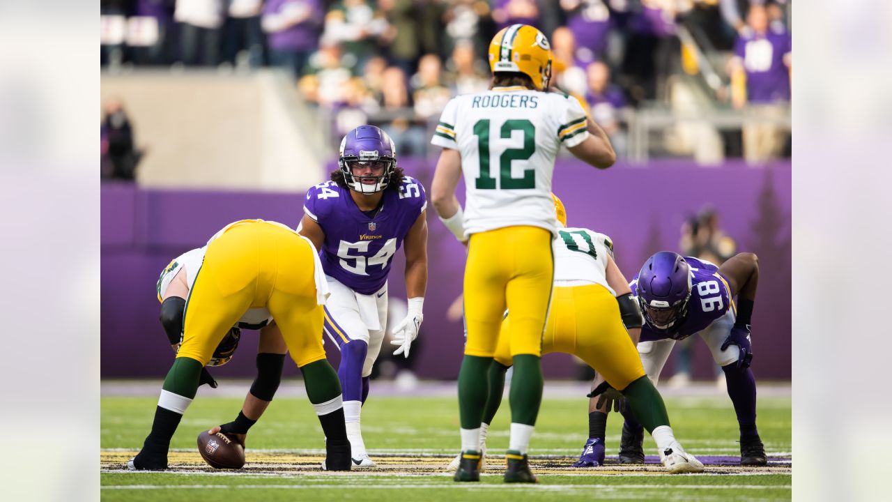 Pregame injury to linebacker Eric Kendricks forces Vikings defense to  scramble