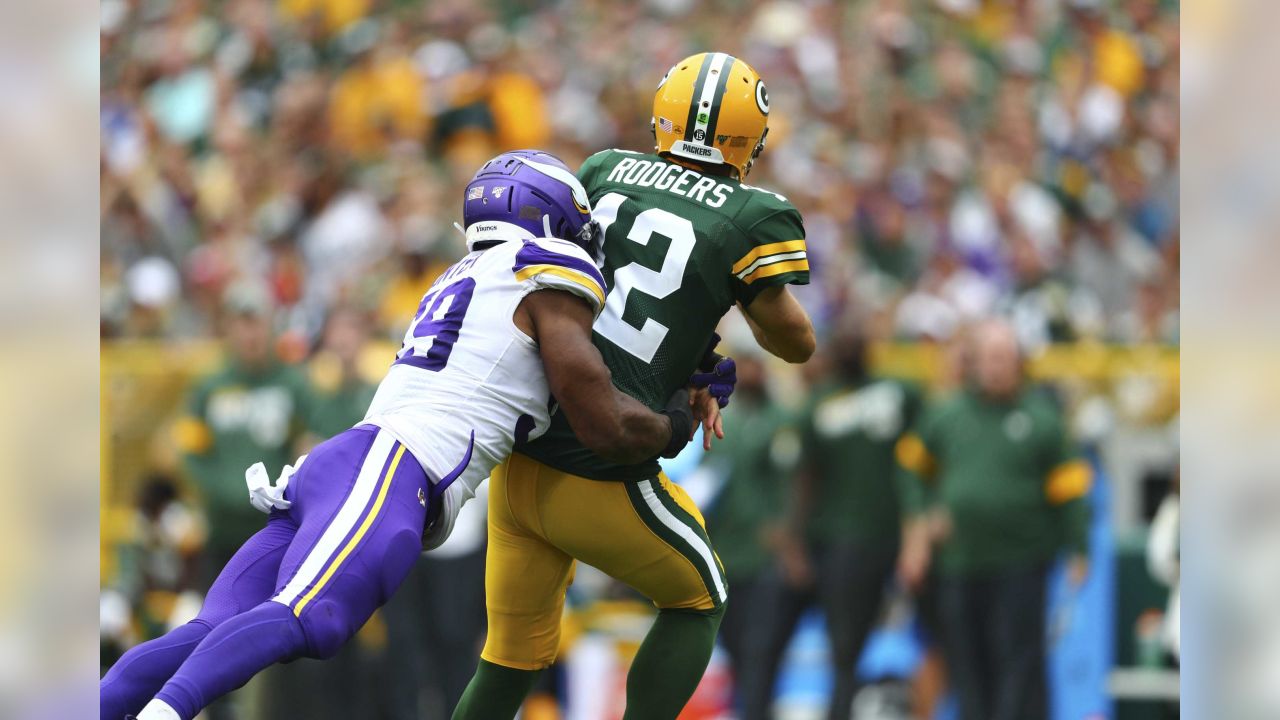 Here's how experts saw the offensive pass interference call on the Vikings  against Packers