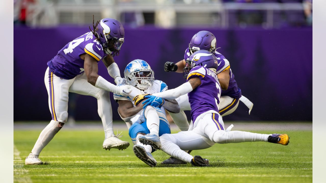 Minnesota Vikings safety Josh Metellus (44) in action during an NFL  football game against the Chicago Bears, Sunday, Jan. 9, 2022 in  Minneapolis. Minnesota won 31-17. (AP Photo/Stacy Bengs Stock Photo - Alamy