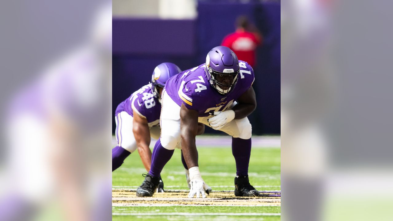 After playing sparingly at defensive tackle, Vikings' Jalyn Holmes