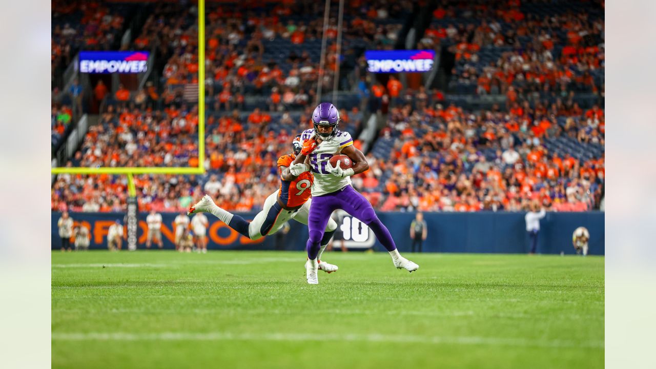 Mannion fumble costs Vikings in final preseason game; Broncos beat Vikings  23-13