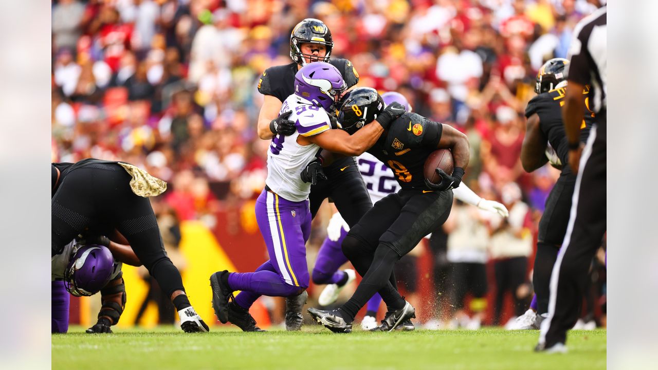 Adam Thielen moves up team reception charts in win over Arizona