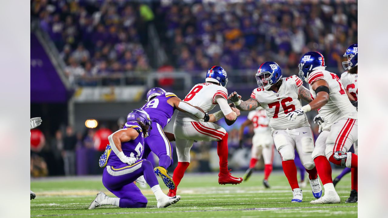 In playoffs, Vikings defense can't bend to so-so Giants offense