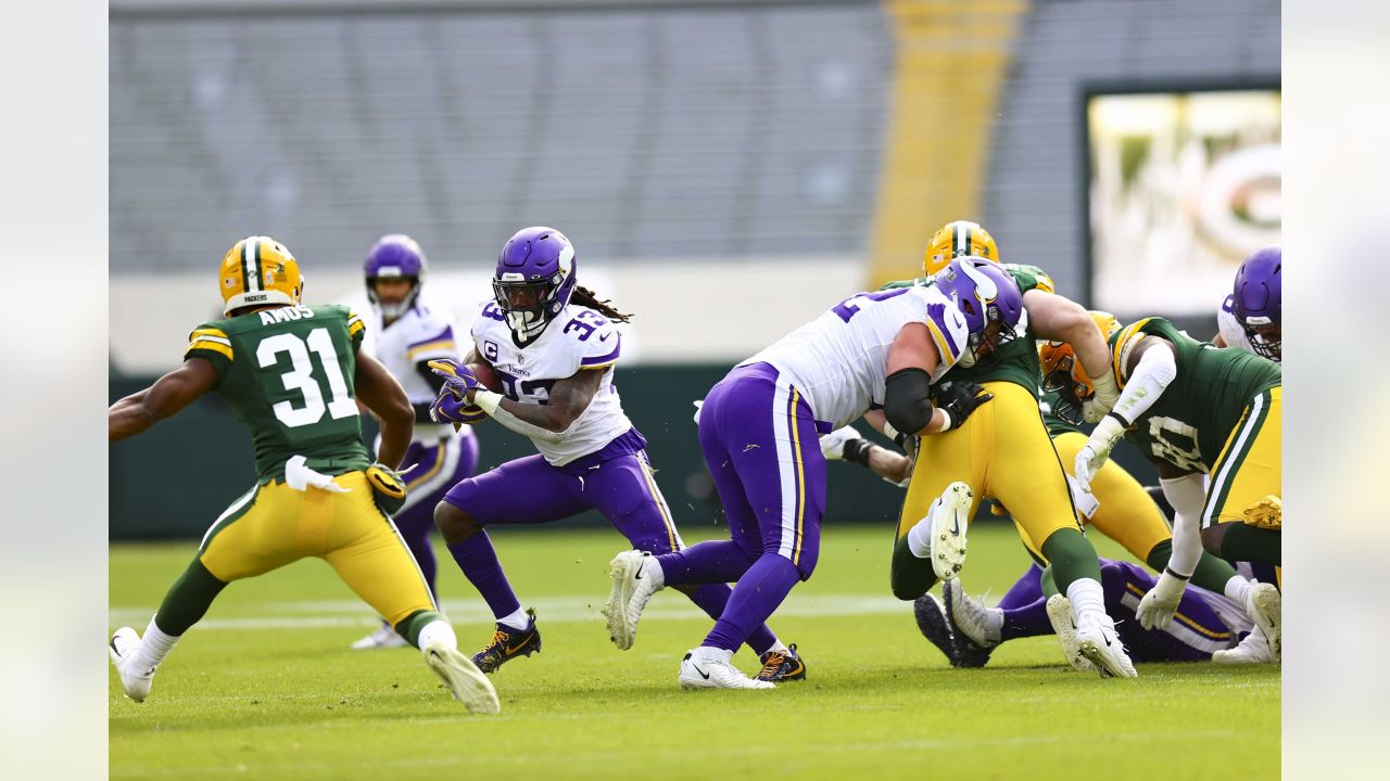 Vikings defeat Packers 28-22 behind four Cook touchdowns