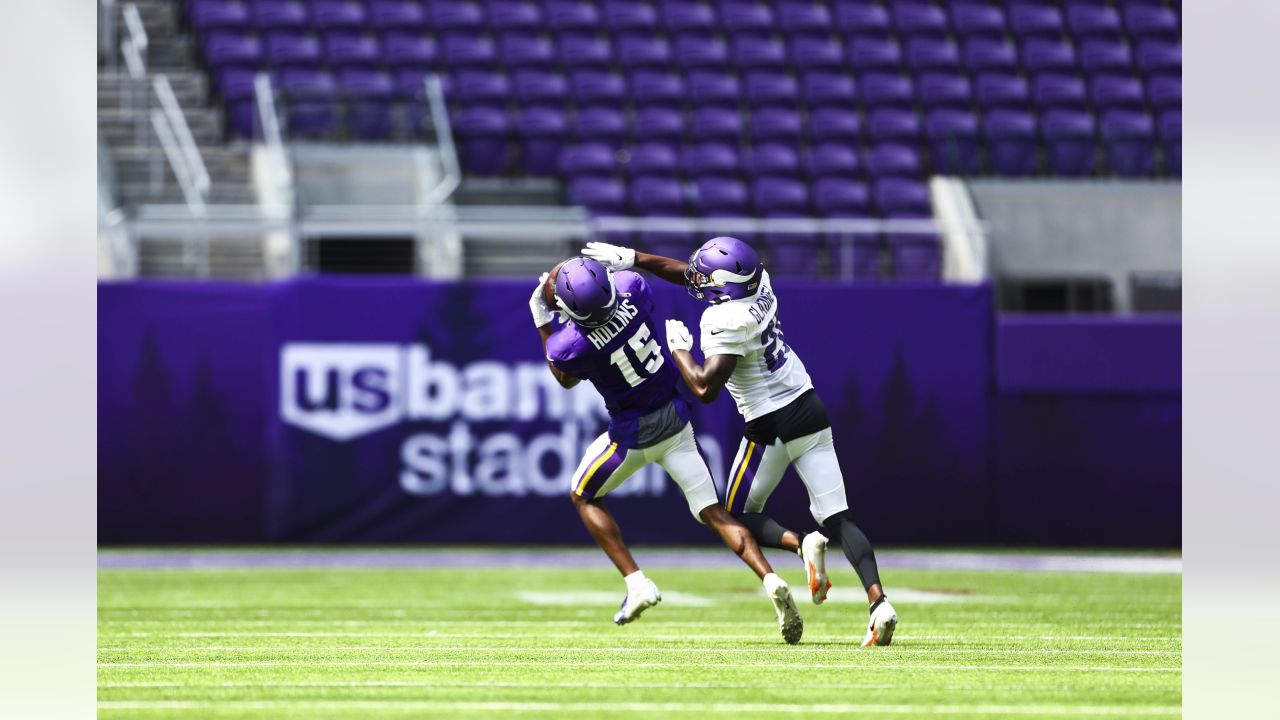 Vikings practice at U.S. Bank Stadium